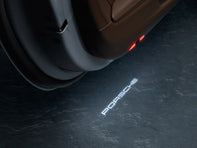 PROIETTORI LED SULLE PORTE SCRITTA "PORSCHE". PORSCHE 991