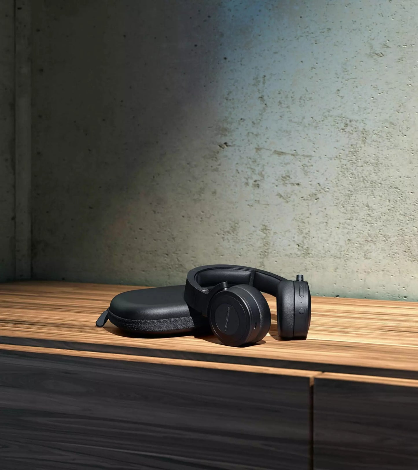 Porsche Bluetooth® headphones